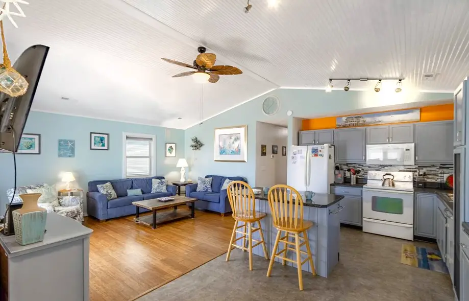 The Purple Whale 493